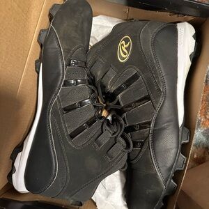 Rawlings Black and White full press rubber cleats